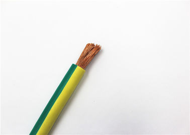 Одиночным ядра зеленый цвет медного проводника заварки гибкого трубопровода ультра сели на мель кабелем, который желтый